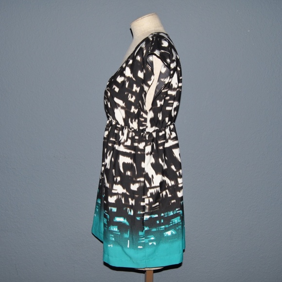 MOTHERHOOD Maternity Abstract Print Top sz M - Picture 4 of 7